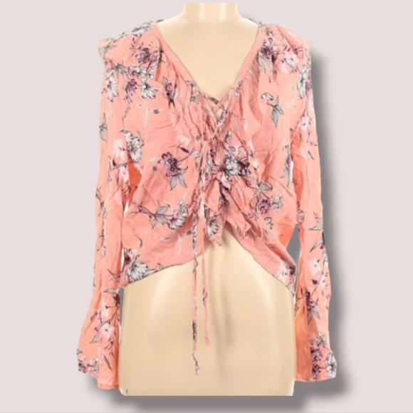 🪸NWOT Ruffled Floral Criss Cross Tie Crop Top by Rue21 - Picture 3 of 7